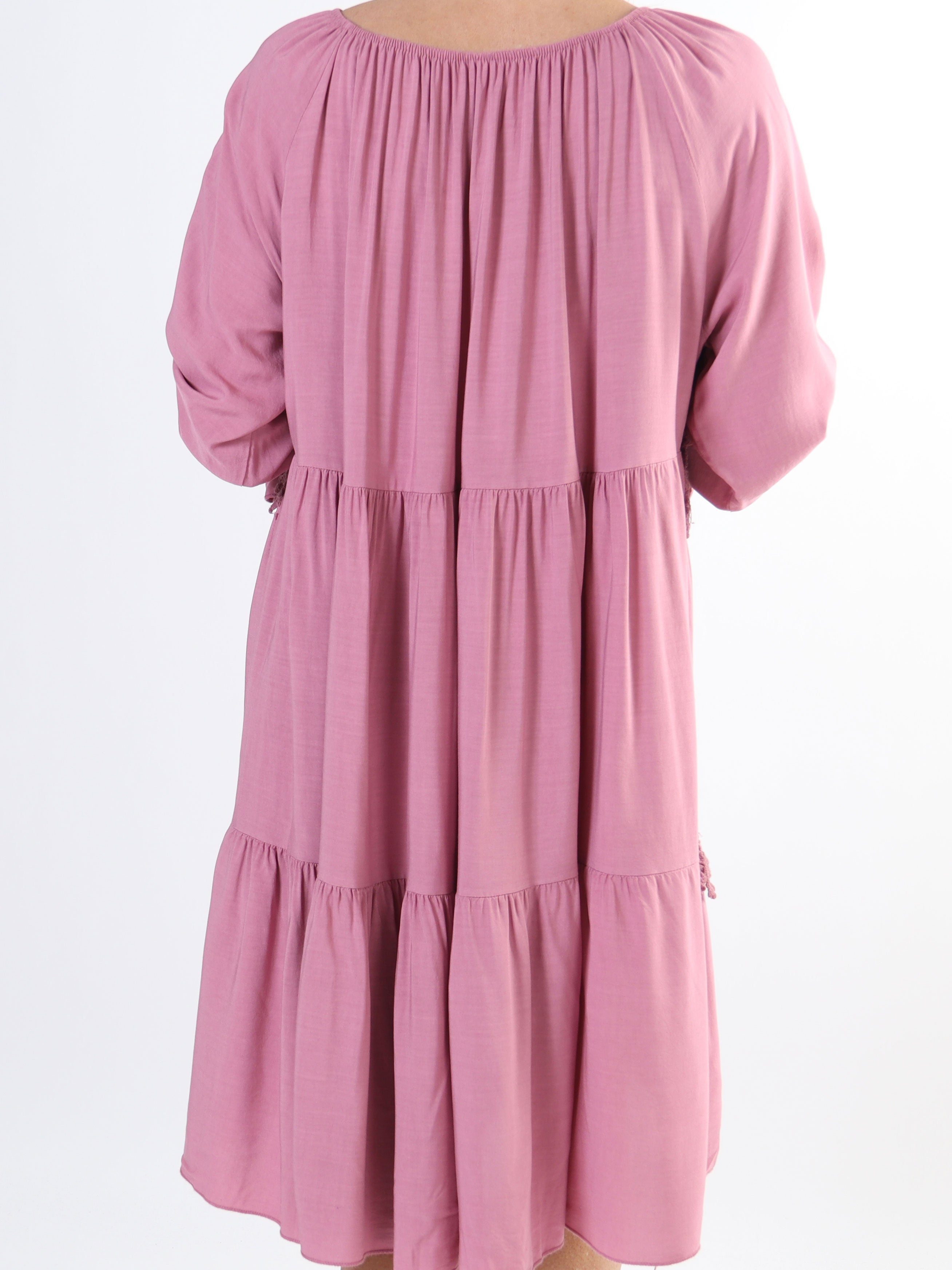 Tilda - Söt tunikaklänning med broderier i stora storlekar